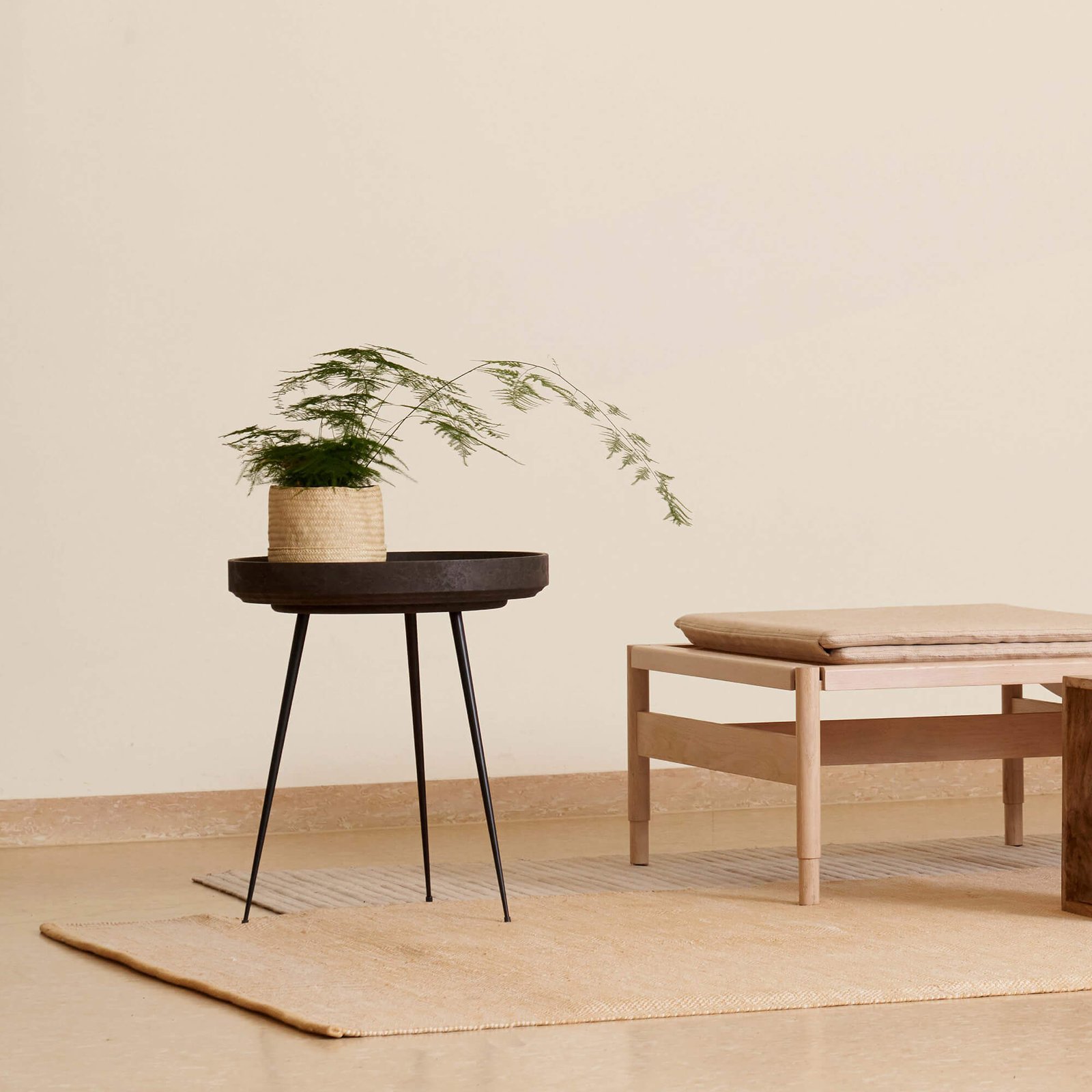 Mater Eco Bowl Table - Sustainable Elegance