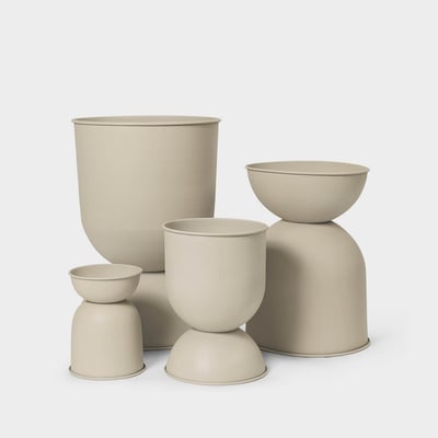 Hourglass Planter - Medium / Cashmere (FRL-CM)