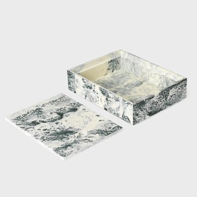 Mist Box - Medium / Emerald Off White (FRL-OW)