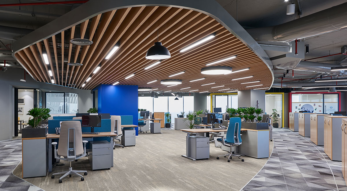 The project scope was over 600sqm, furnishing applications such as: reception, storage, meeting rooms, pantry & staff hub, workstations, collaborative areas, MD cabin, travel cabin, boardroom, server room, informal meeting room and phone booth.
