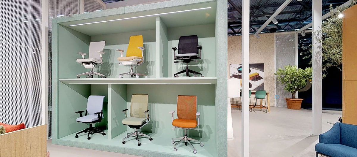 Expositor de sillas, donde se exhiben los modelos más destacados de cada categoría de nuestra cartera de productos internacional.