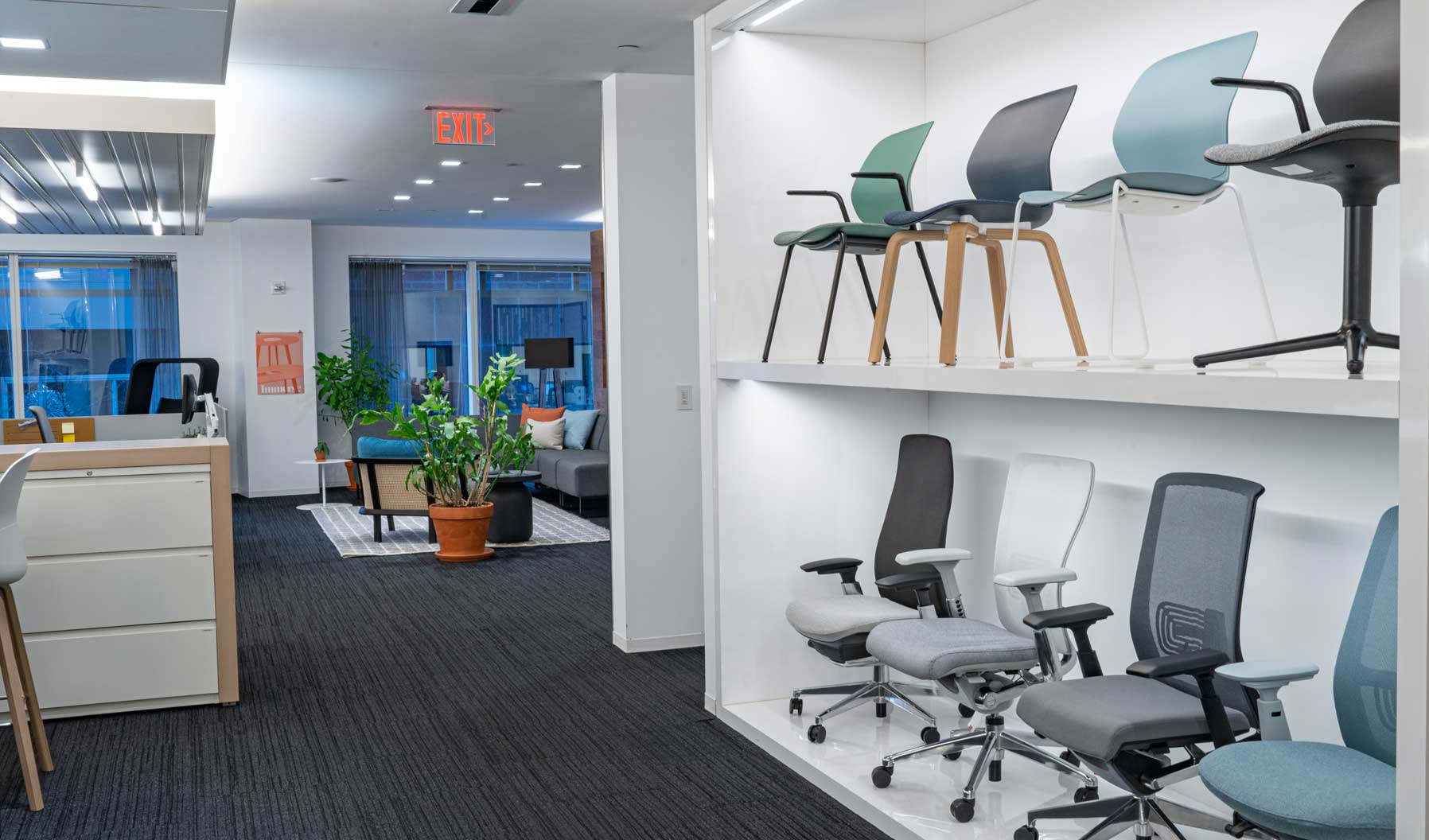 With over three decades of knowledge, science-based research, and ergonomic expertise, we understand sitting and how to support people at work. Our chairs are designed with you in mind. Each one—in its own form—engineered to provide the comfort you need to focus and get into the flow.