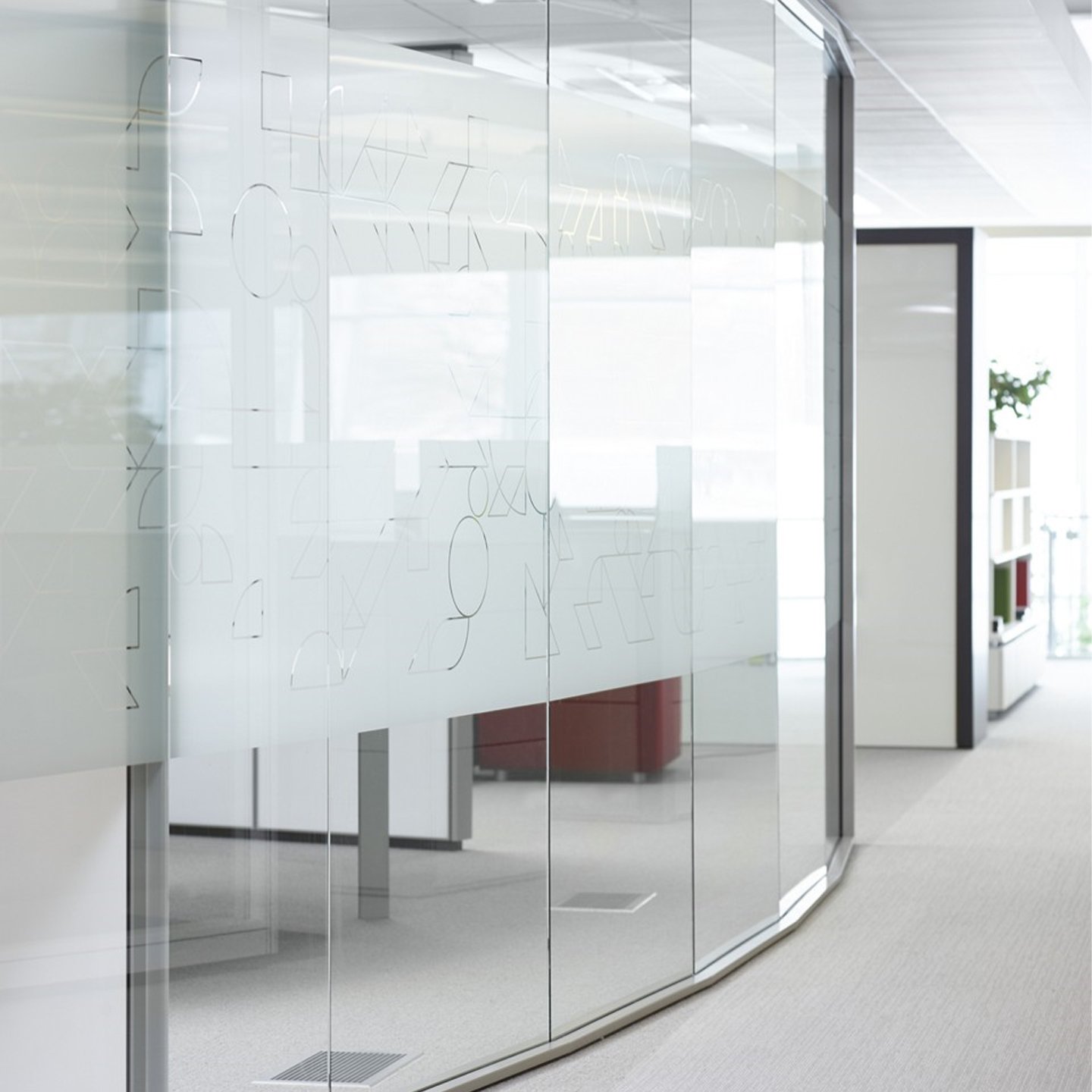 Haworth Enclose Frameless Glass Wall in office walk space for privacy